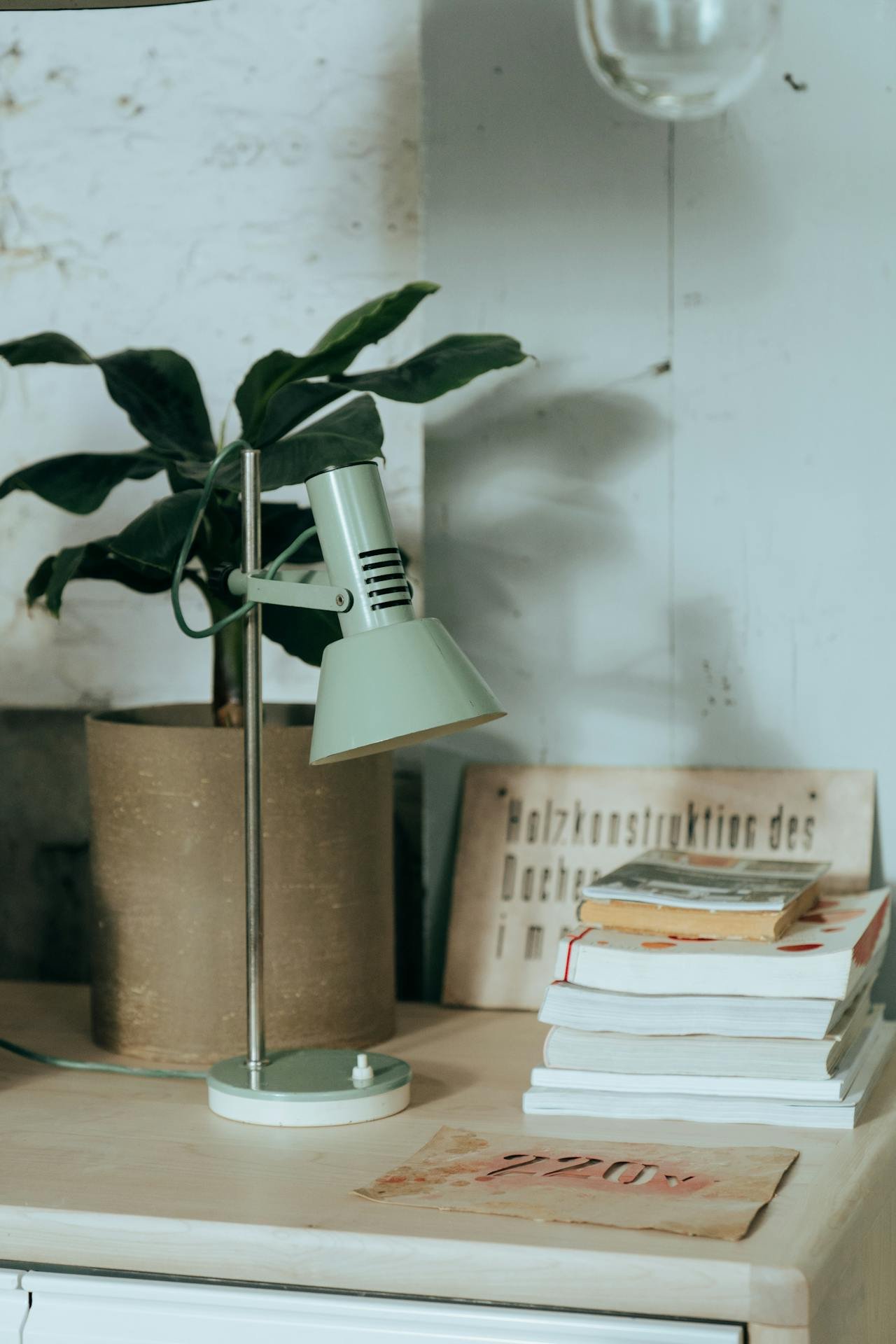 Best desk lamps for small dorm rooms