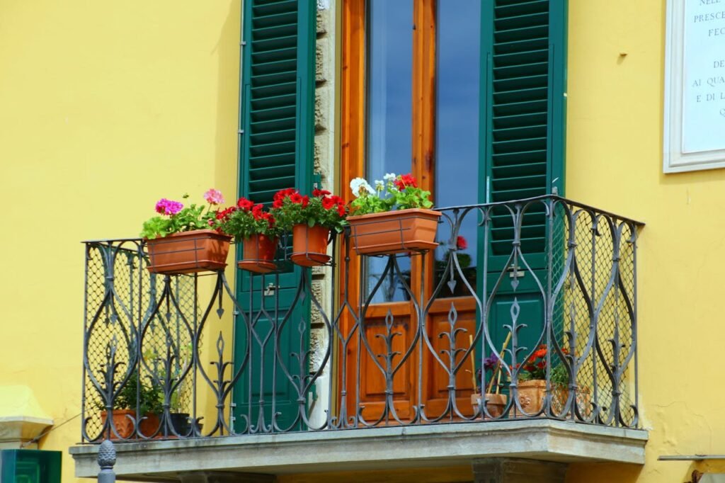 balcony decor ideas for small spaces