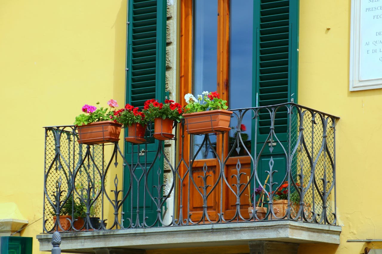 balcony decor ideas for small spaces